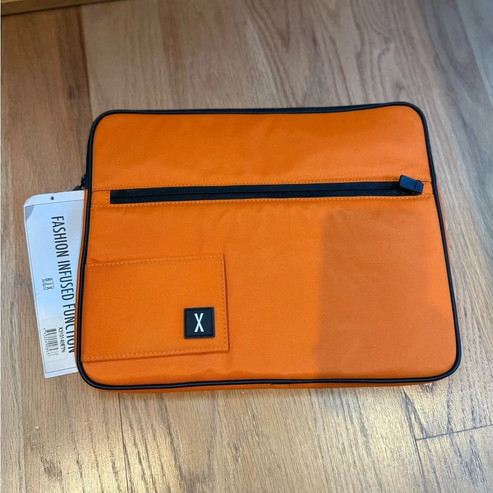 BJX NYC Laptop/Tablet Case, Up To 13”, 13x10”x1”, Padded, Comes W Dust Bag